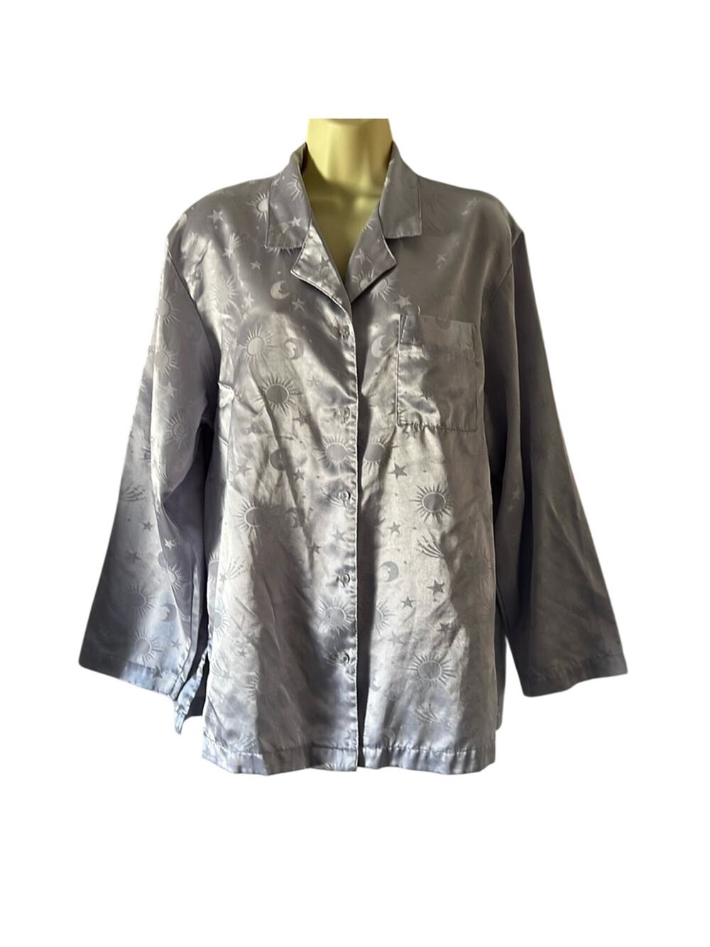 Delicates Celestial Print Lilac Pajama Top Size M Button Front Pocket
